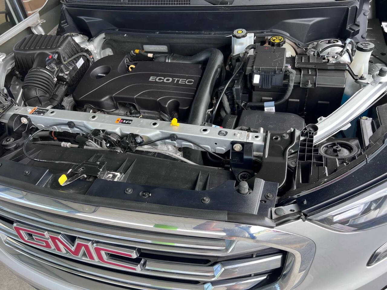 Used 2019 GMC Terrain SLT image 9