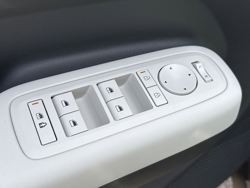 New 2026 Hyundai Santa Fe SE image 22