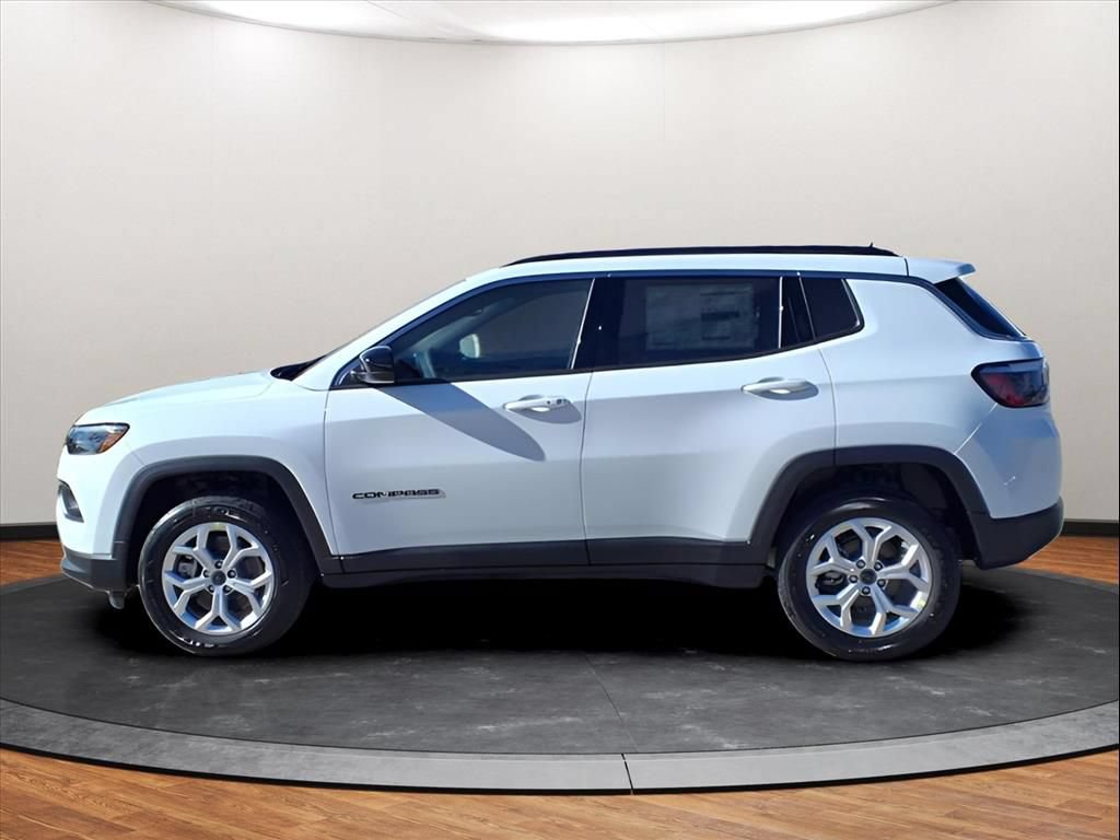 New 2026 Jeep Compass Latitude AWD/4WD image 12