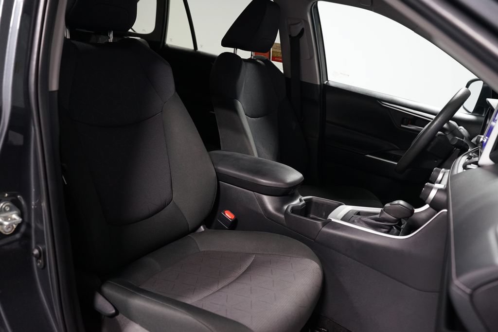 Used 2024 Toyota RAV4 XLE FWD image 28