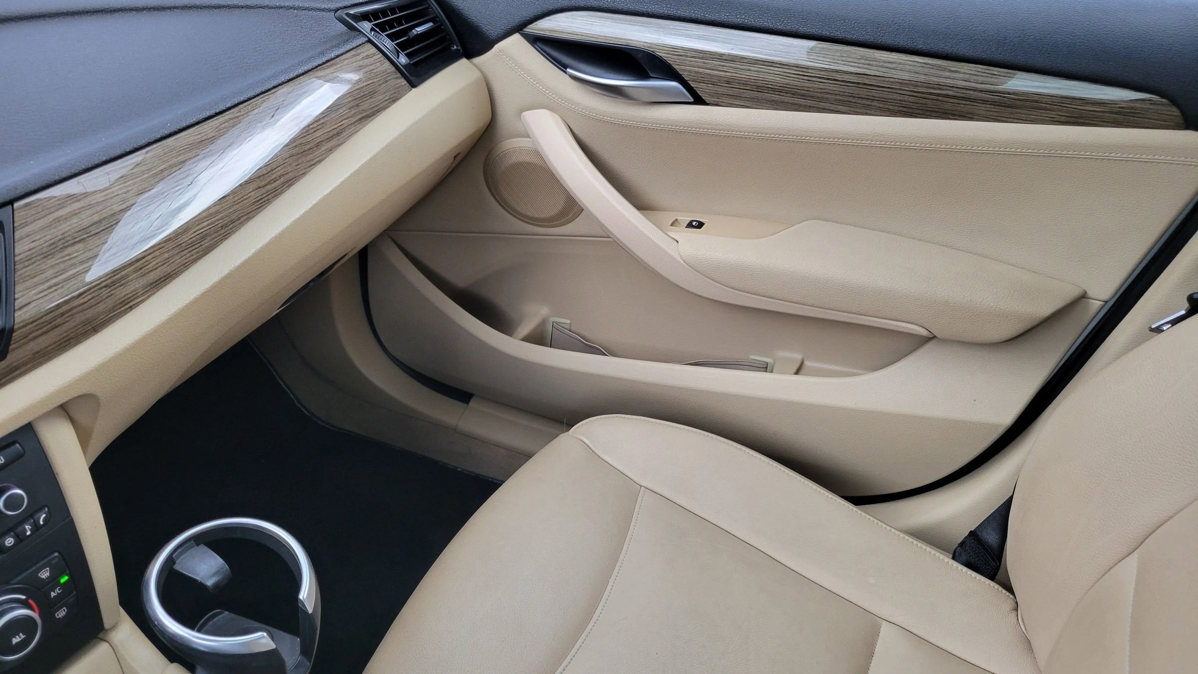Used 2013 BMW X1 sDrive28i RWD image 12