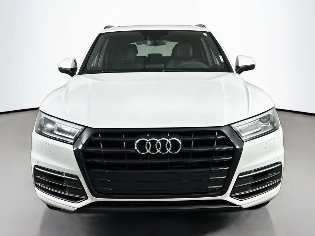 Used 2020 Audi Q5 2.0T Premium w/ Titanium Sport Package AWD/4WD image 2
