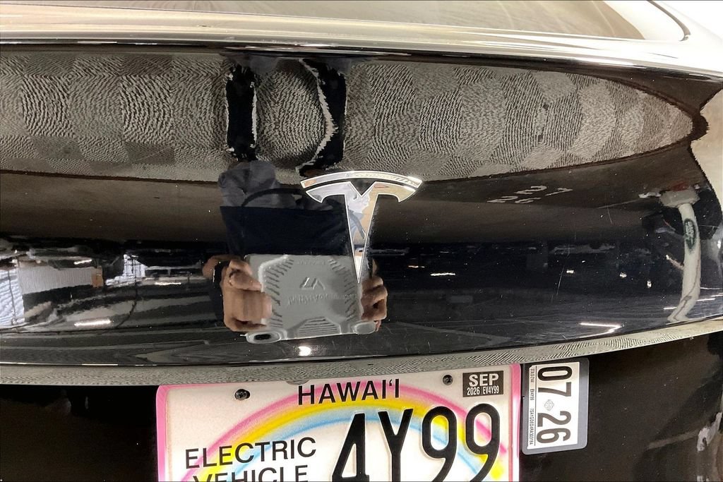 Used 2024 Tesla Model Y 2WD image 30