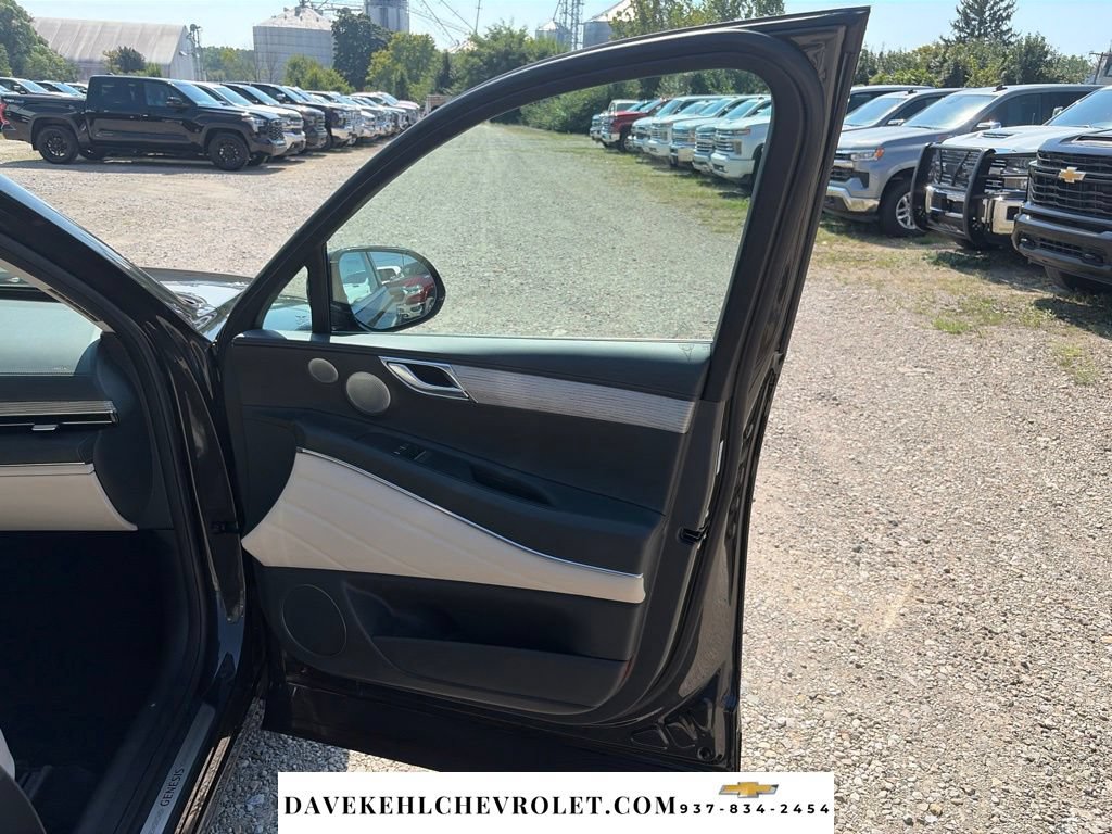 Used 2025 Genesis GV80 2.5T Prestige AWD/4WD image 28