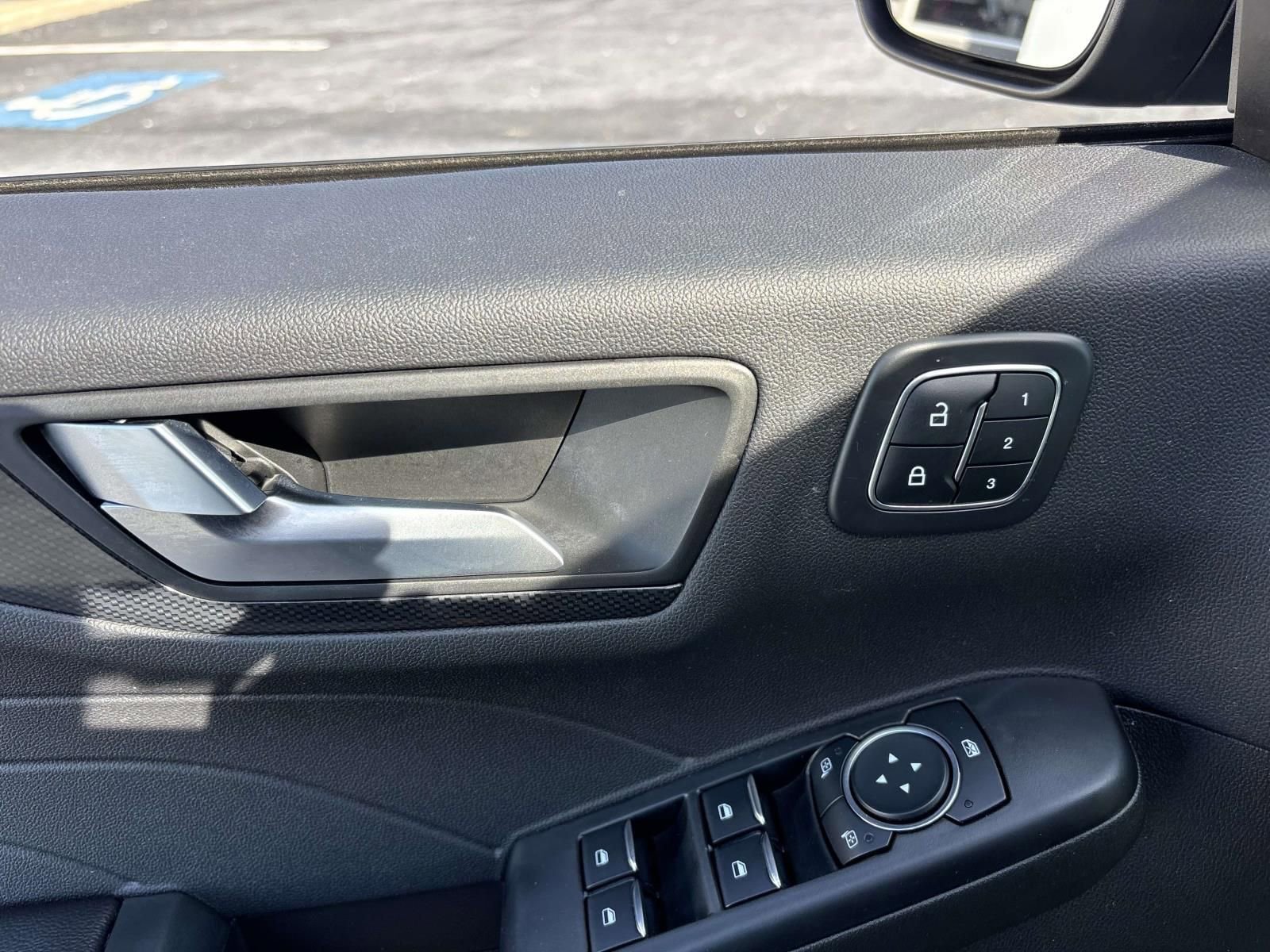 Used 2023 Ford Escape ST-Line Elite image 14