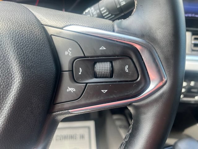Used 2025 Chevrolet Trax LT w/ LT Convenience Package FWD image 31