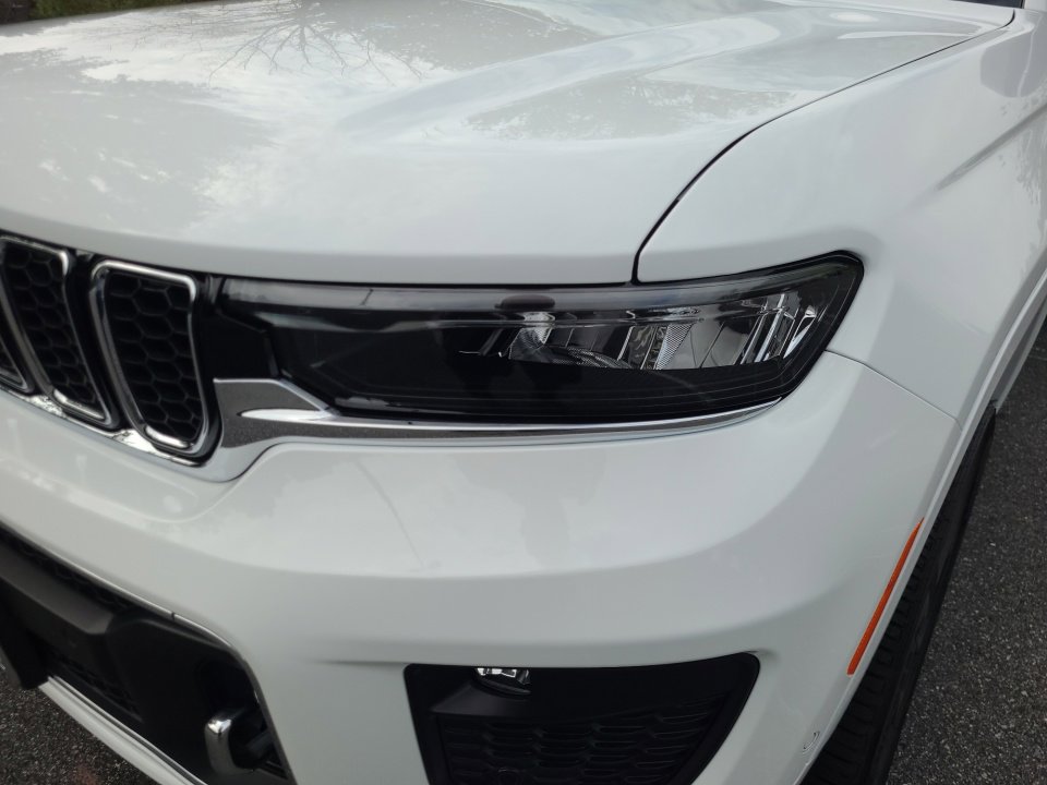 New 2025 Jeep Grand Cherokee L Overland w/ Luxury Tech Group IV image 26