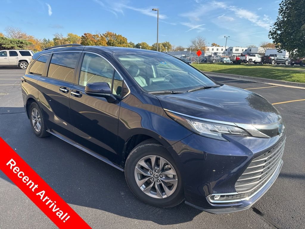 Used 2023 Toyota Sienna XLE