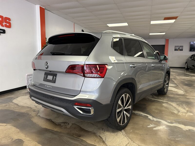 Used 2024 Volkswagen Taos SE FWD image 6