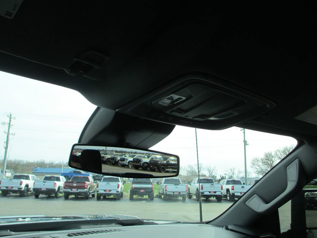 Used 2024 Chevrolet Silverado 2500 LT image 29