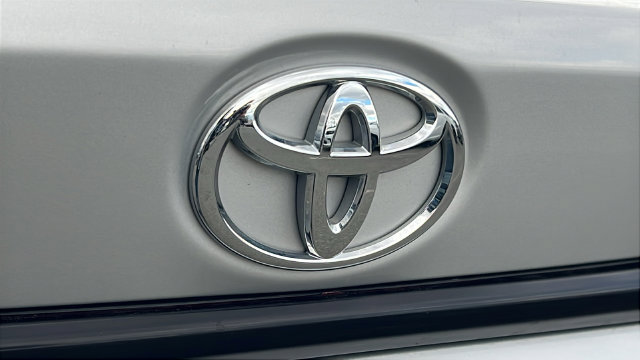 Used 2023 Toyota Corolla LE FWD image 28
