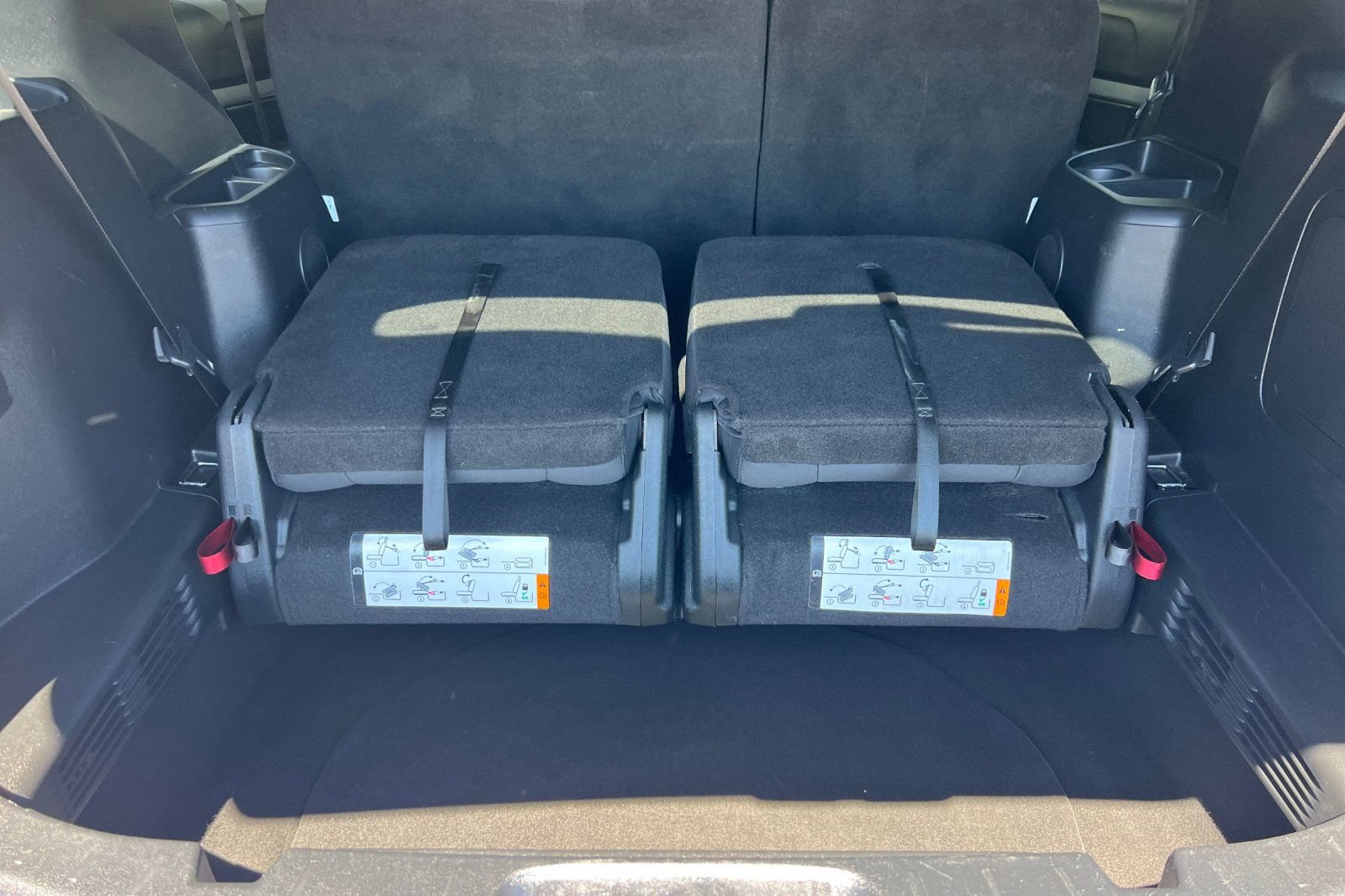 Certified 2017 Ford Explorer XLT w/ Equipment Group 201A FWD image 17