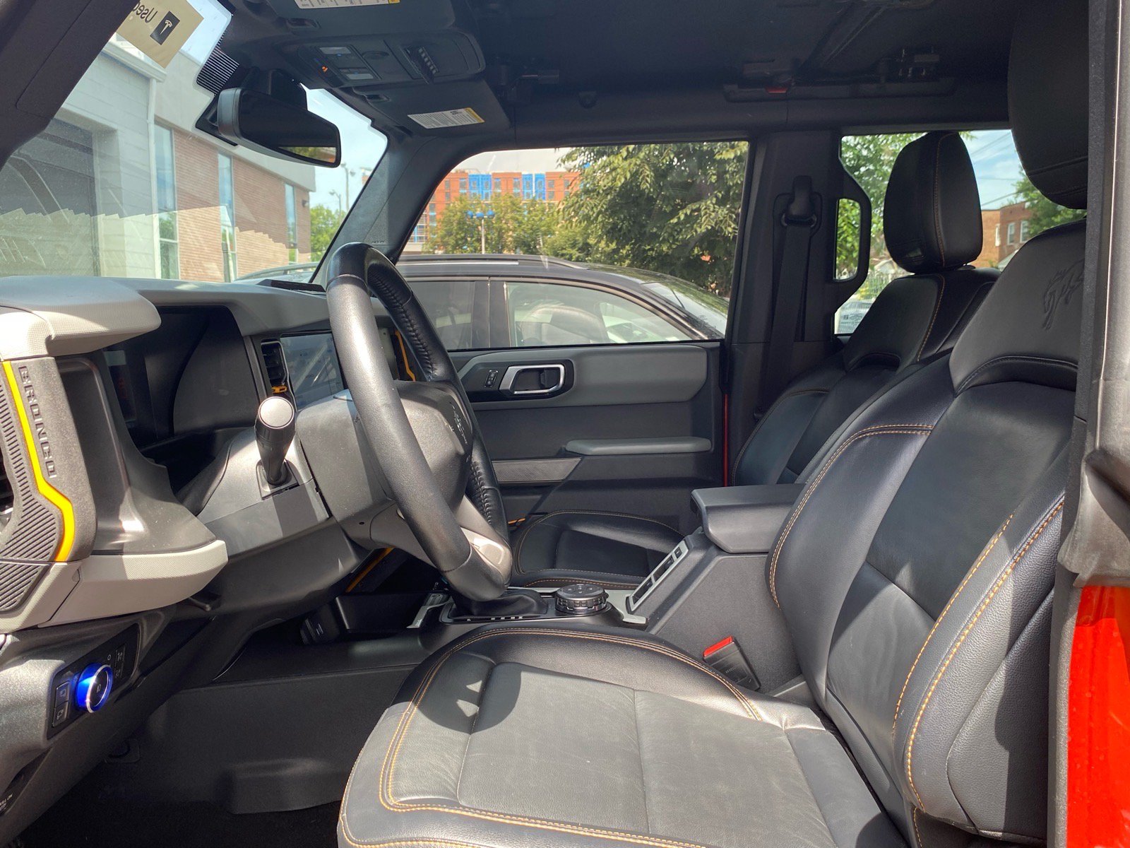 Used 2023 Ford Bronco Badlands w/ Sasquatch Package AWD/4WD image 9