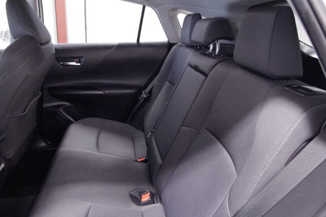 Used 2021 Toyota Venza LE image 17