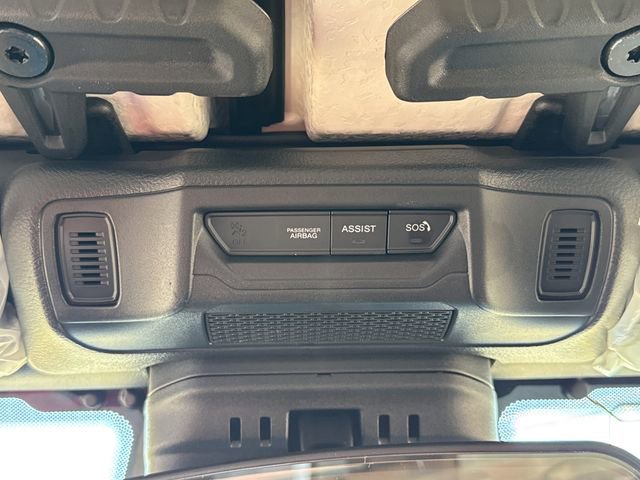 New 2026 Jeep Gladiator Sport AWD/4WD image 11