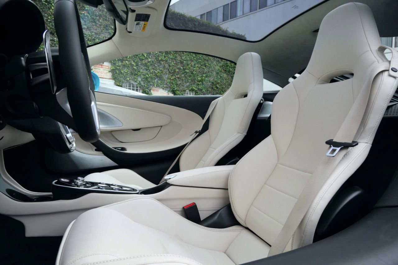 Used 2023 McLaren GT image 16