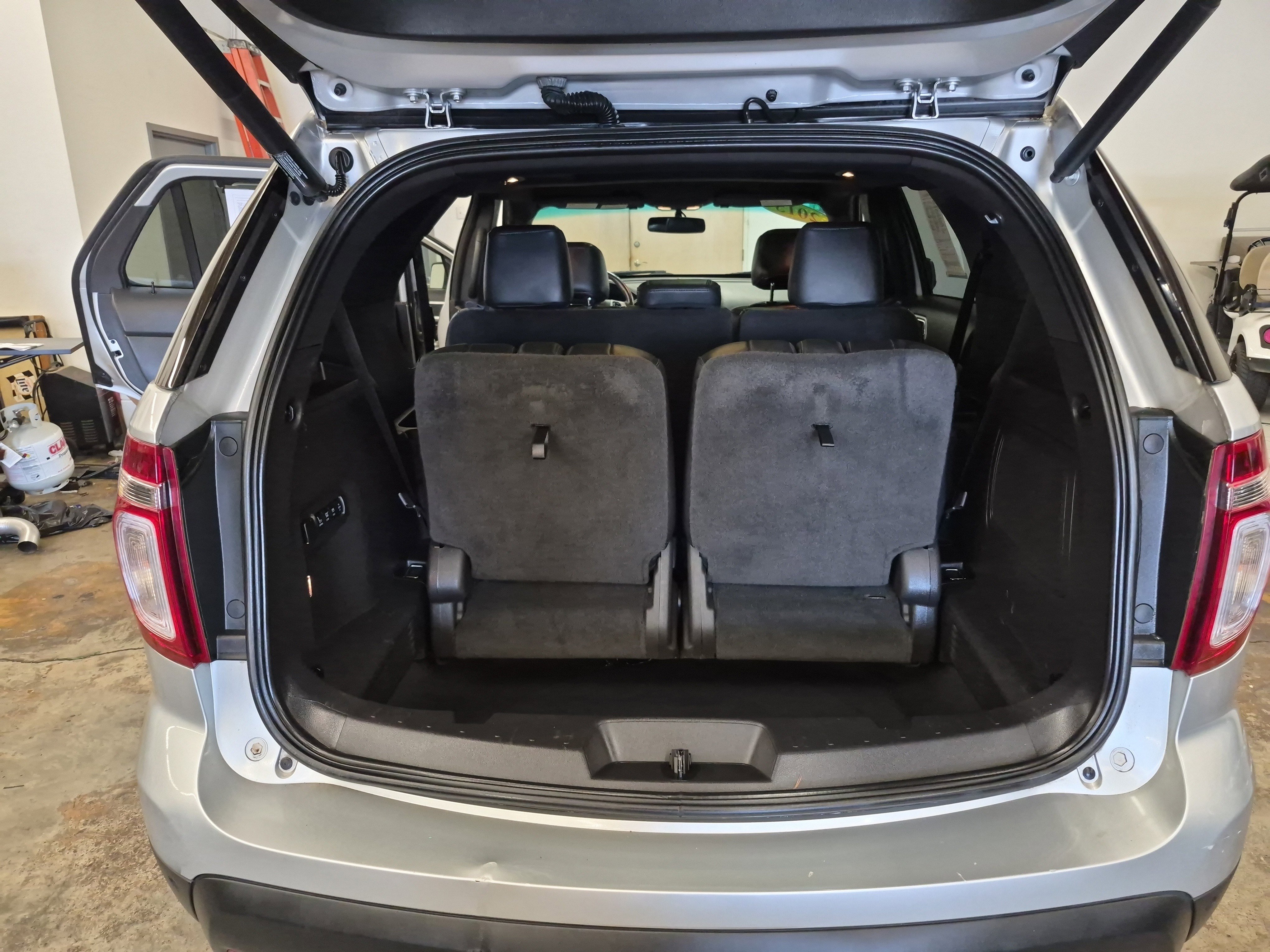Used 2015 Ford Explorer Limited w/ Equipment Group 301A FWD image 17