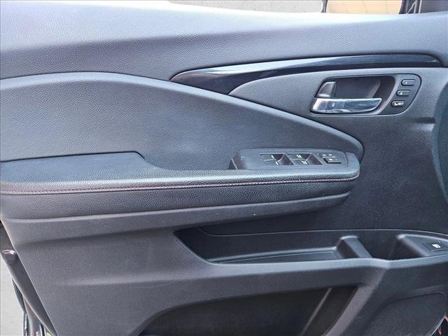 Used 2018 Honda Ridgeline Black Edition image 18