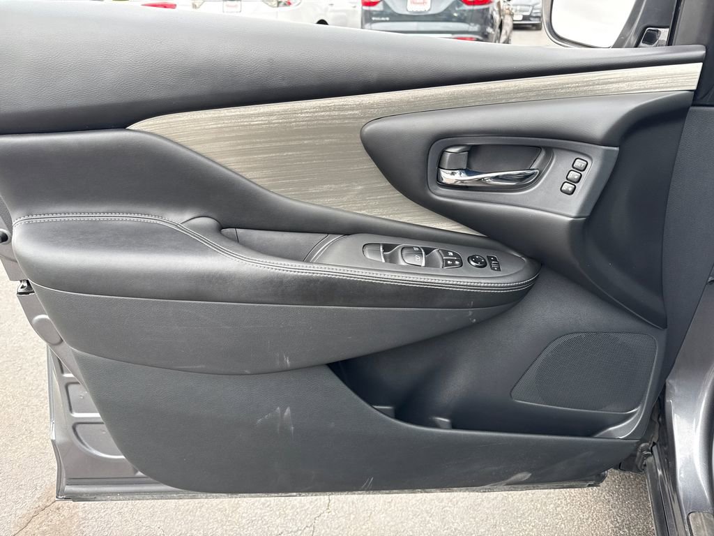 Used 2018 Nissan Murano Platinum w/ Cargo Package image 15