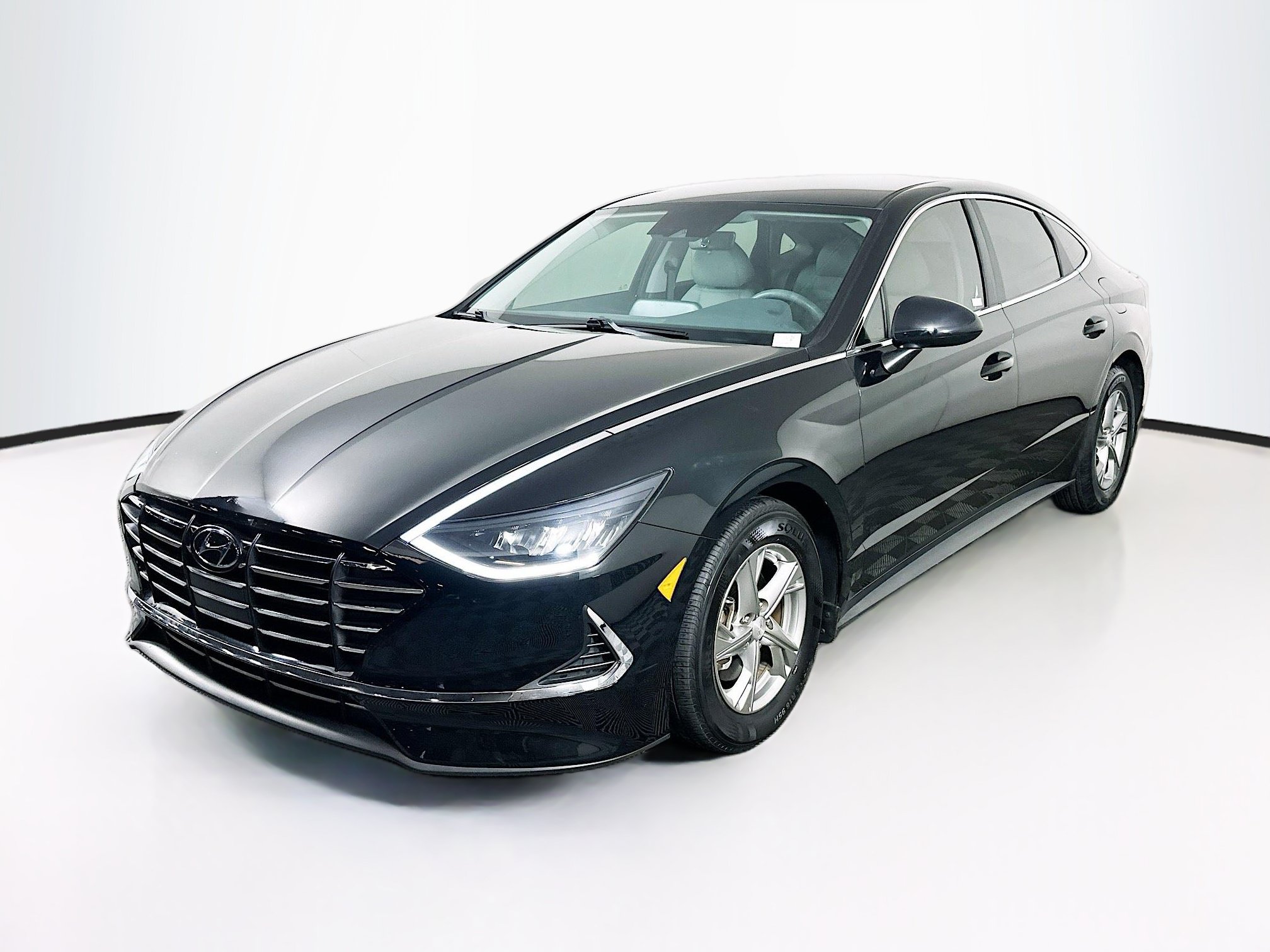 Used 2021 Hyundai Sonata SE FWD image 3