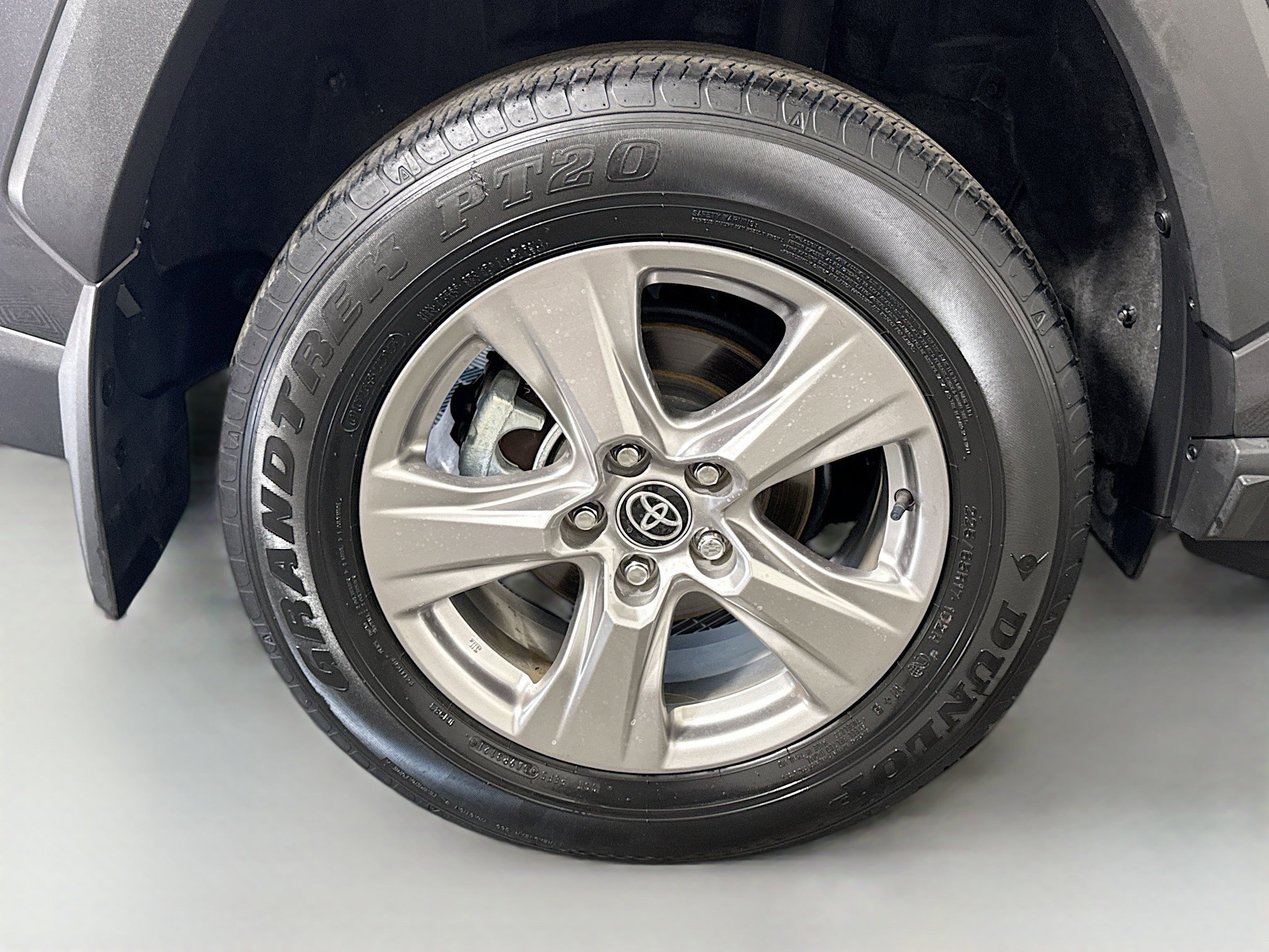 Used 2024 Toyota RAV4 XLE w/ Convenience Package image 33