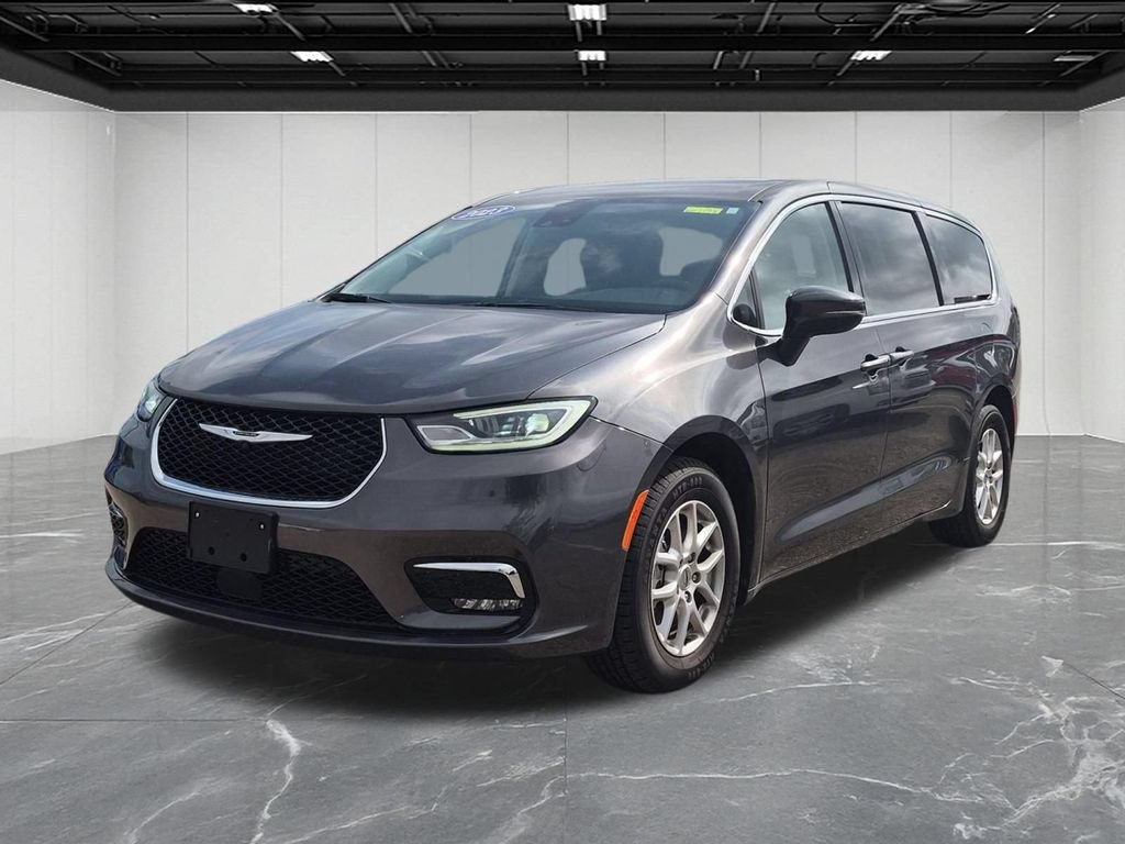 Used 2023 Chrysler Pacifica Touring-L