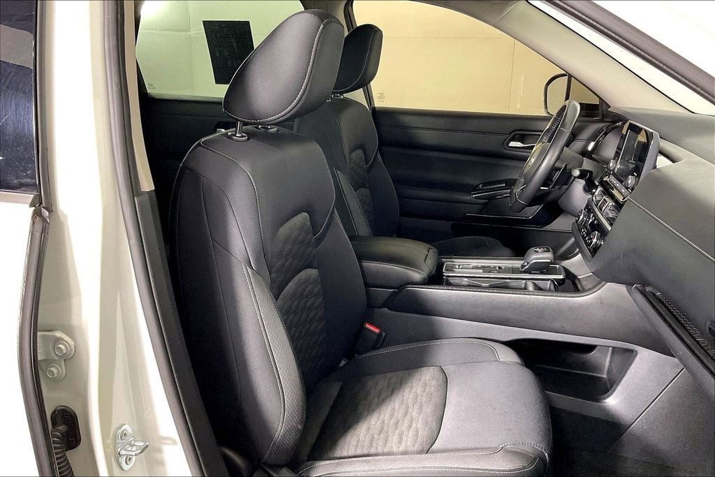 Used 2022 Nissan Pathfinder SV FWD image 10