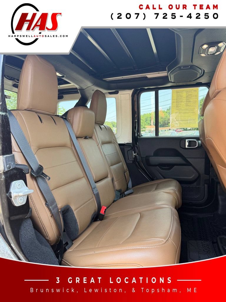 Used 2023 Jeep Wrangler Unlimited Sahara w/ Cold Weather Group AWD/4WD image 13