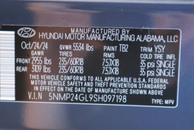 Used 2025 Hyundai Santa Fe SEL FWD image 32