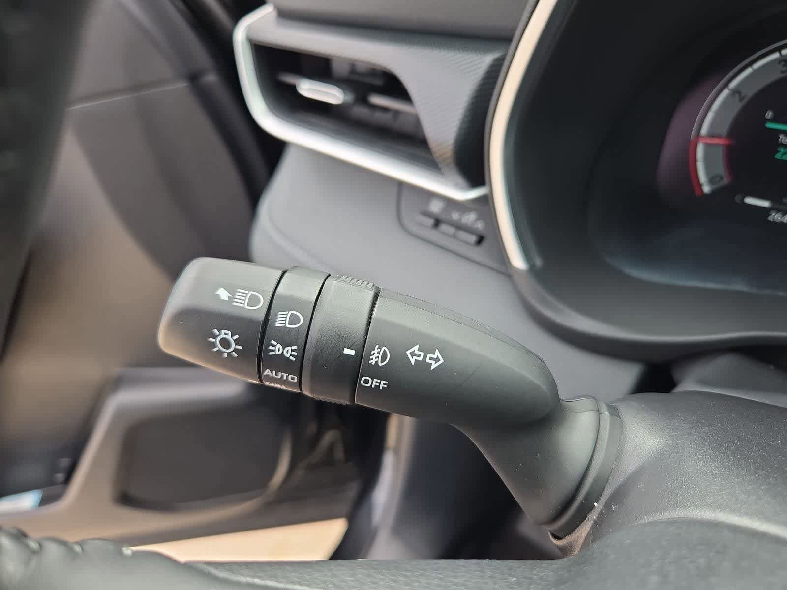 Used 2025 Toyota Highlander XSE AWD/4WD image 29