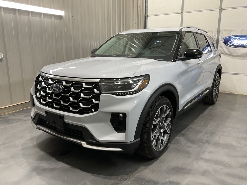 Used 2025 Ford Explorer Platinum w/ Ultimate Package image 3