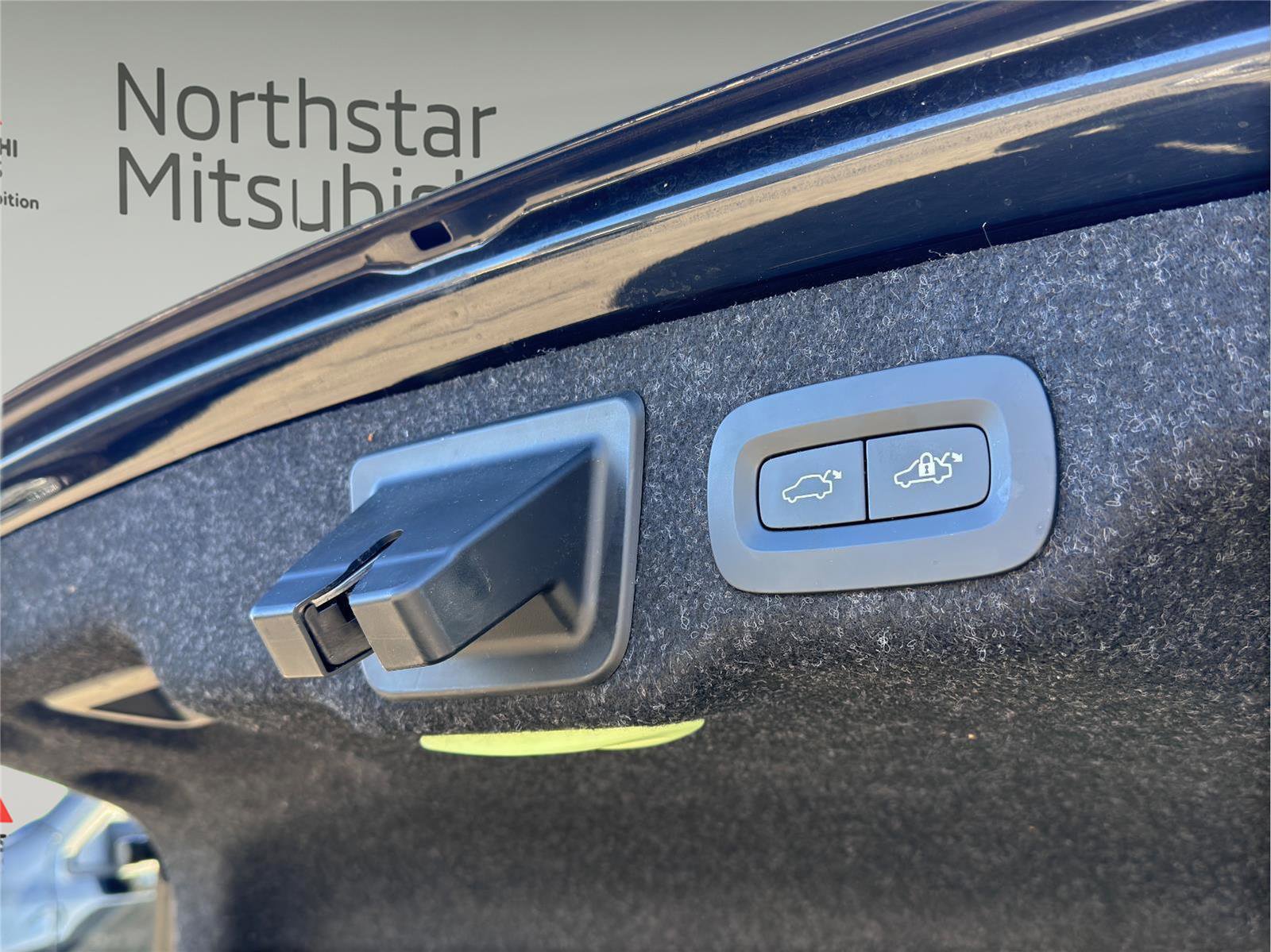 Used 2022 Volvo S90 B6 Inscription w/ Advanced Package image 7