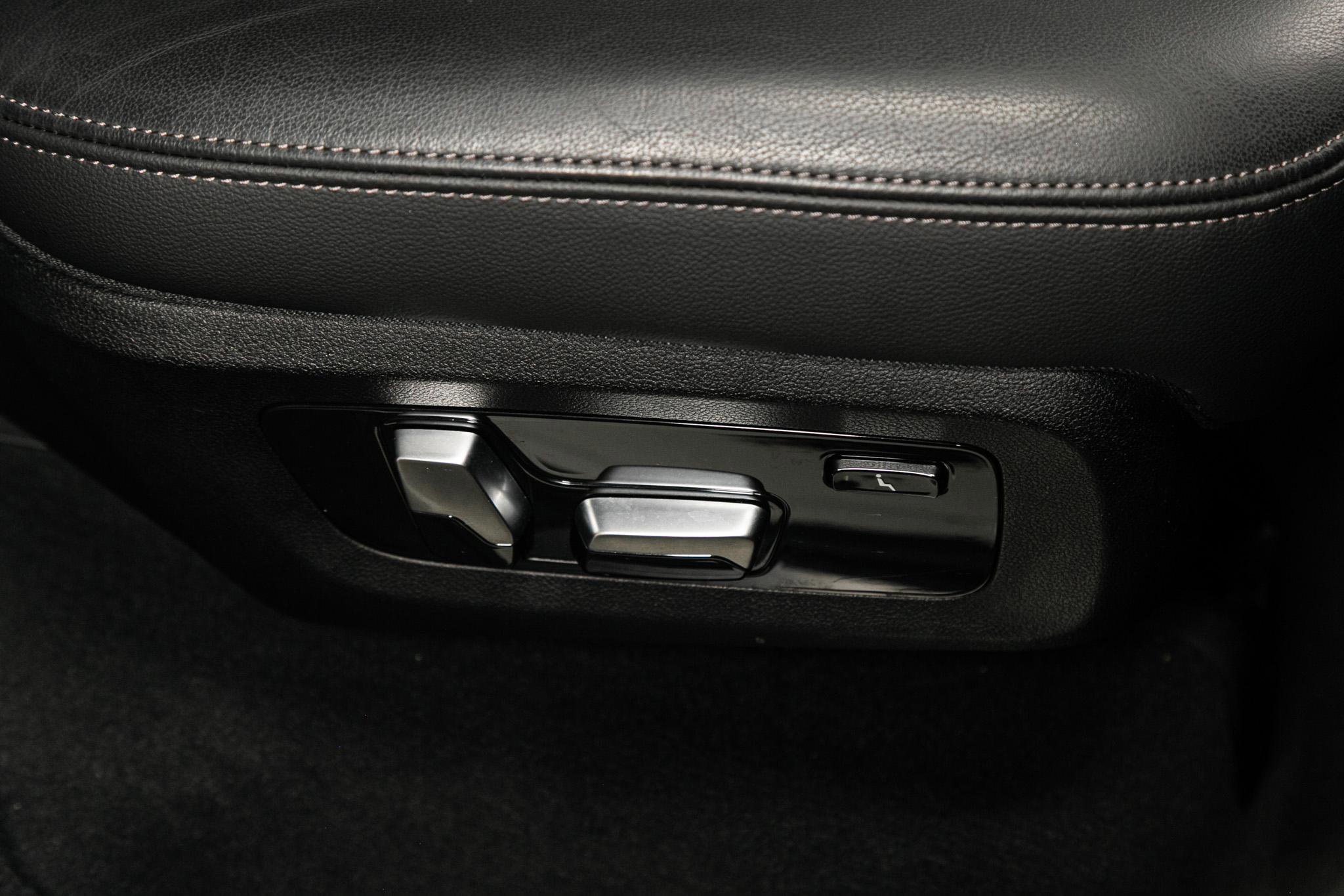 Used 2020 BMW X7 xDrive40i w/ Premium Package image 27