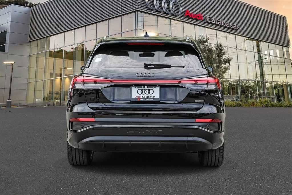Used 2025 Audi Q4 e-tron Premium Plus w/ Premium Plus image 3
