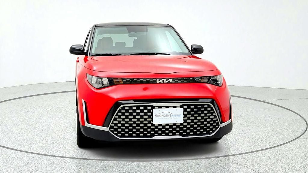 Used 2025 Kia Soul EX FWD image 2