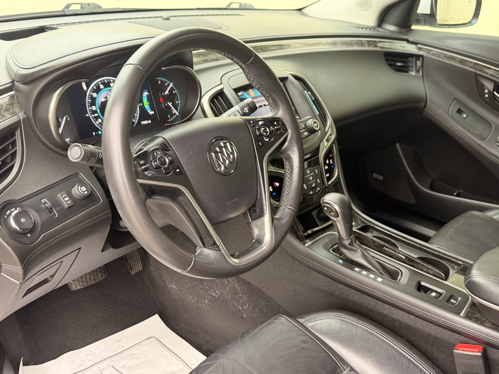 Used 2015 Buick LaCrosse Leather w/ Experience Buick Package FWD image 27