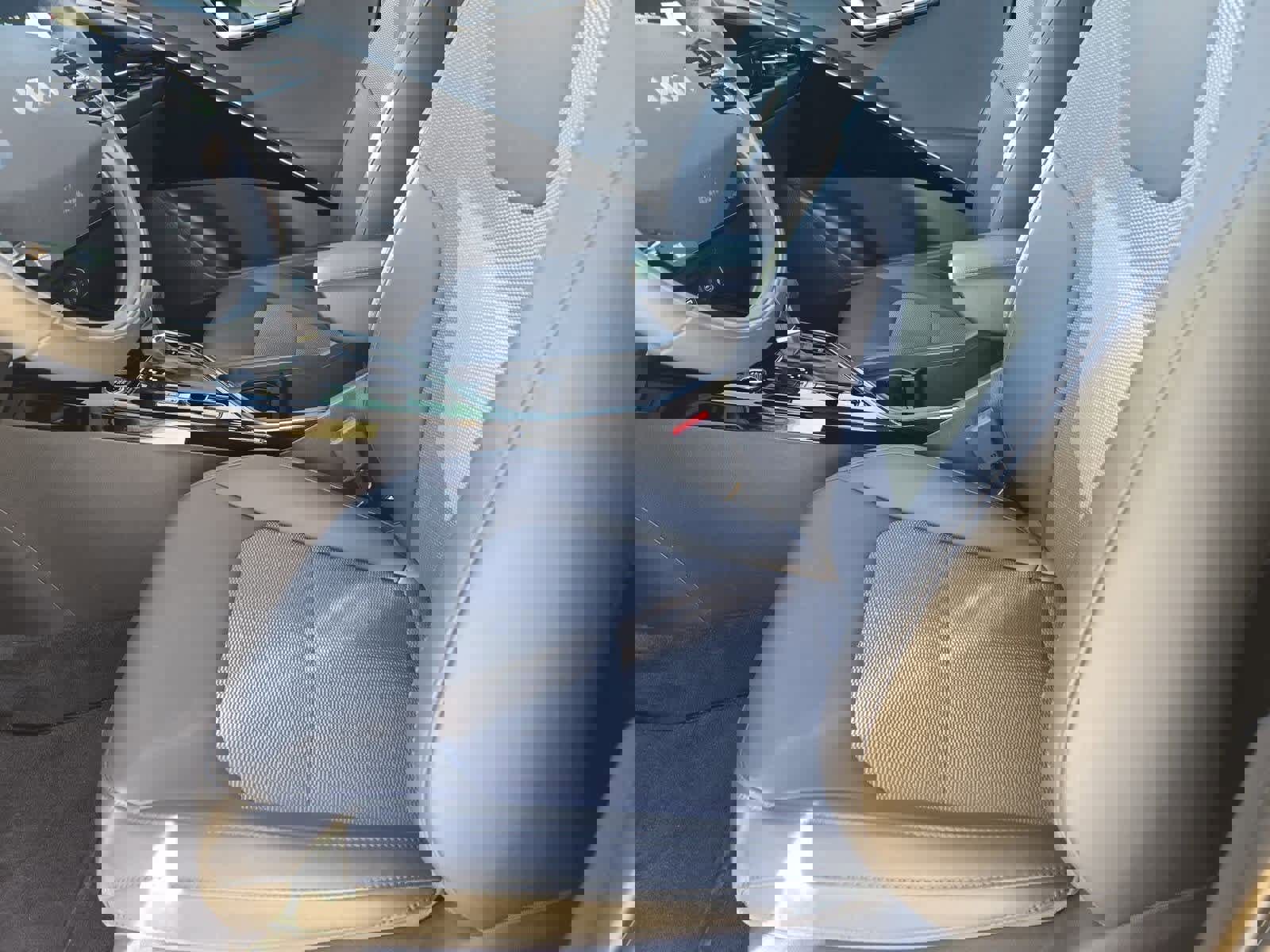 Certified 2023 Kia Niro EX image 15