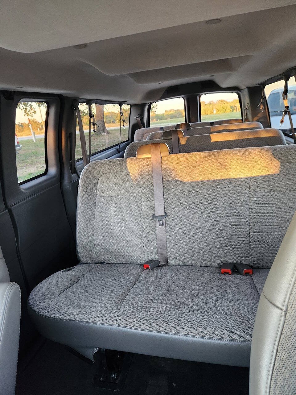 Used 2020 Chevrolet Express 3500 LS RWD image 10