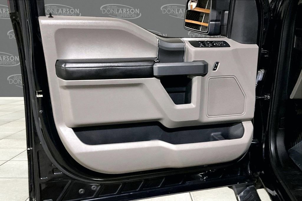 Used 2017 Ford F150 XLT w/ Equipment Group 302A Luxury AWD/4WD image 12