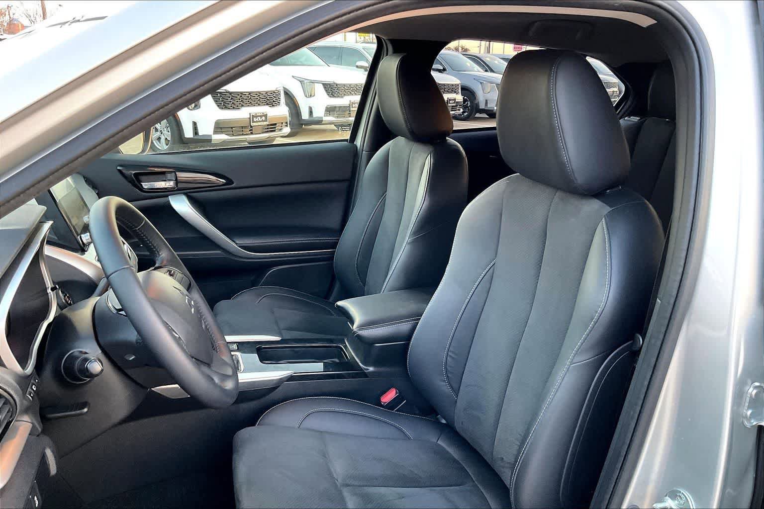 Used 2022 Mitsubishi Eclipse Cross SE FWD image 11