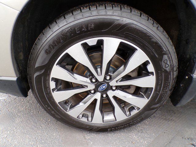 Used 2015 Subaru Outback 2.5i Limited image 25