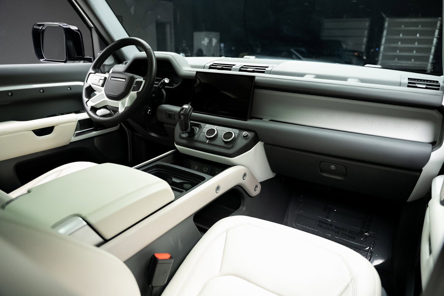 Used 2023 Land Rover Defender 130 First Edition image 59