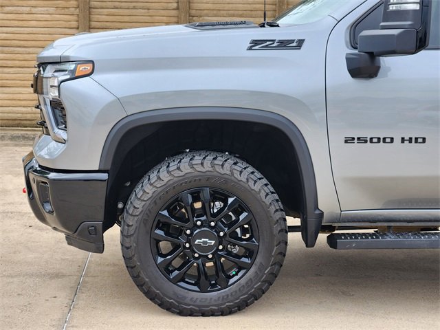 Used 2025 Chevrolet Silverado 2500 LT w/ Trail Boss Package AWD/4WD image 17