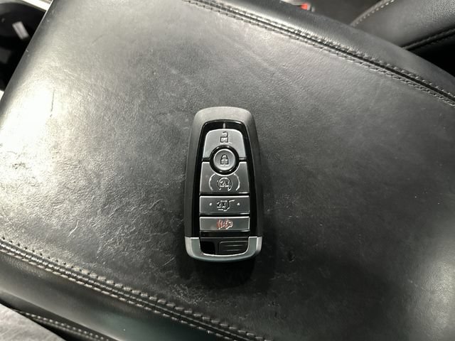 Used 2022 Ford Explorer Platinum w/ Equipment Group 601A AWD/4WD image 34