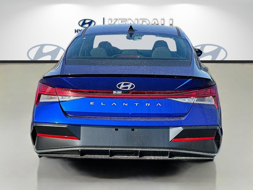 Used 2026 Hyundai Elantra SEL Sport Premium FWD image 2