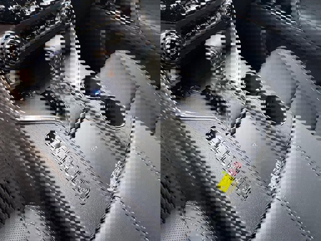 Used 2024 Lexus LX 600 4WD w/ Luxury Package image 17