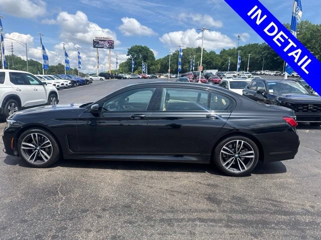 Used 2021 BMW 740i xDrive w/ M Sport Package AWD/4WD image 12