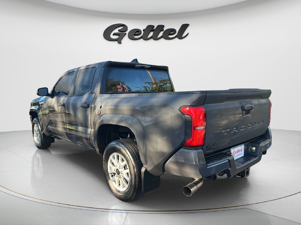 Used 2026 Toyota Tacoma SR5 AWD/4WD image 7