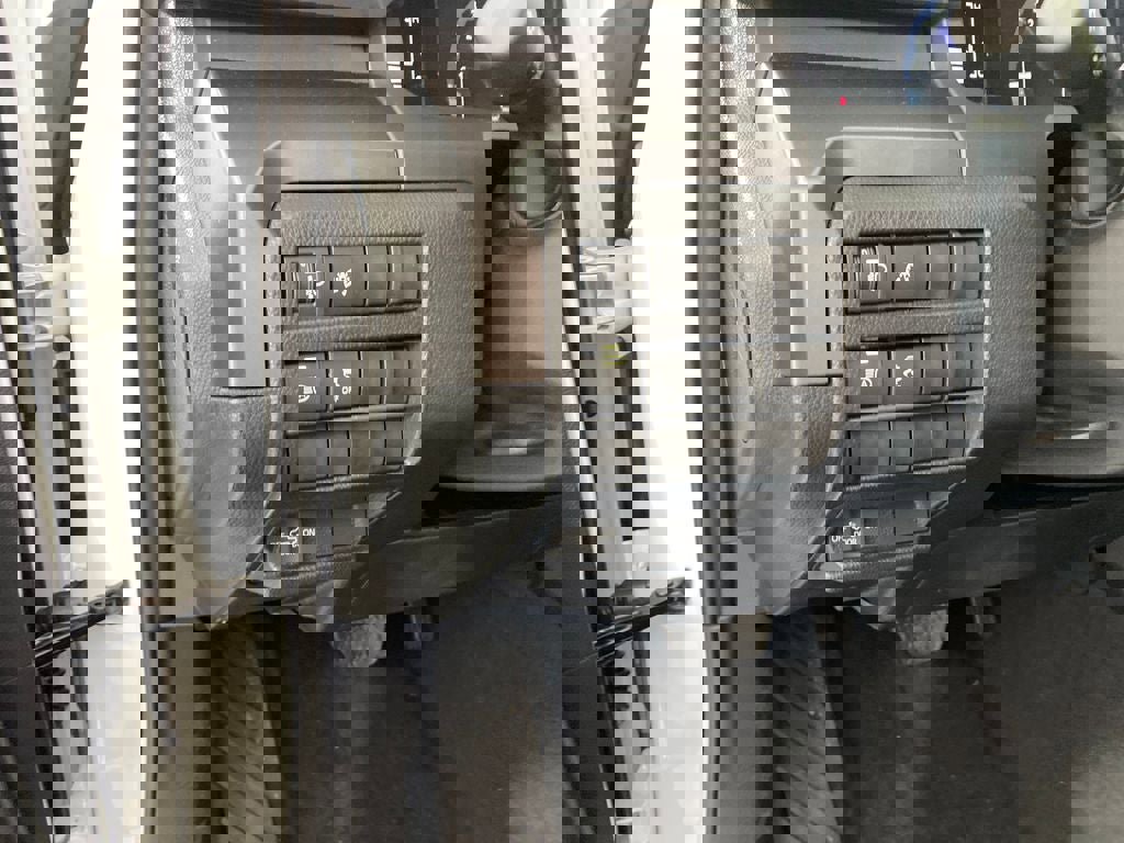 New 2025 Toyota Tacoma SR5 image 12