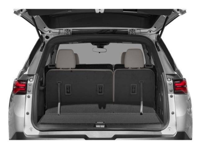 Used 2023 Chevrolet Traverse LT FWD image 11
